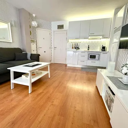Lujan Playa Canteras Apartment