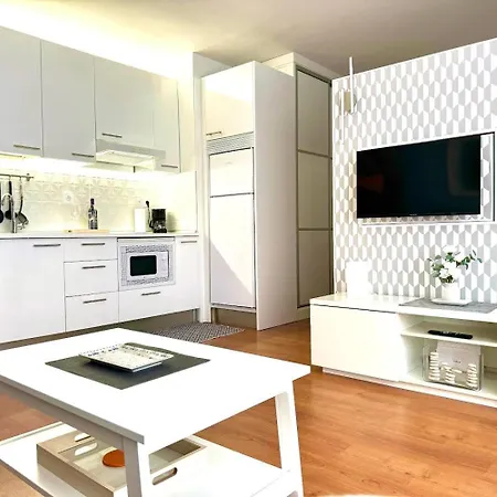 Lujan Playa Canteras Apartment