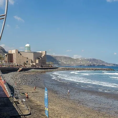 Lujan Playa Canteras Las Palmas de Gran Canaria