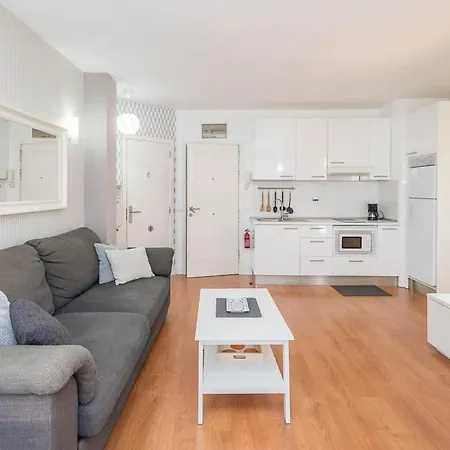 Lujan Playa Canteras Apartment