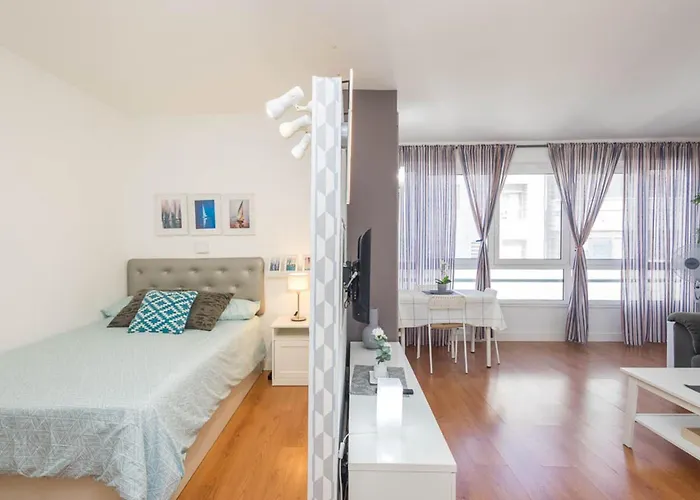 Lujan Playa Canteras アパート